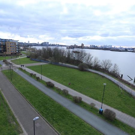 Lovely 2 Bed 2 Toilet Hill House River View Apartment Londra Exterior foto