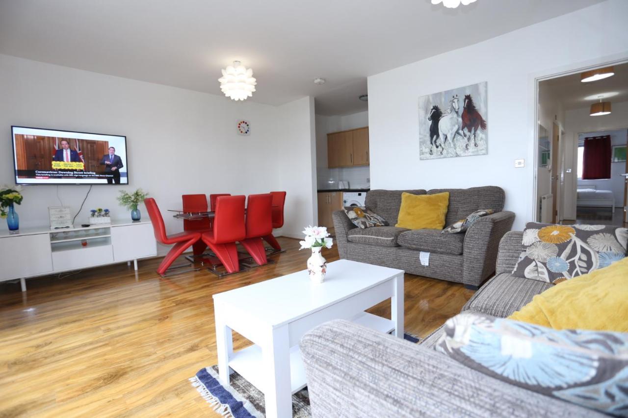 Lovely 2 Bed 2 Toilet Hill House River View Apartment Londra Exterior foto