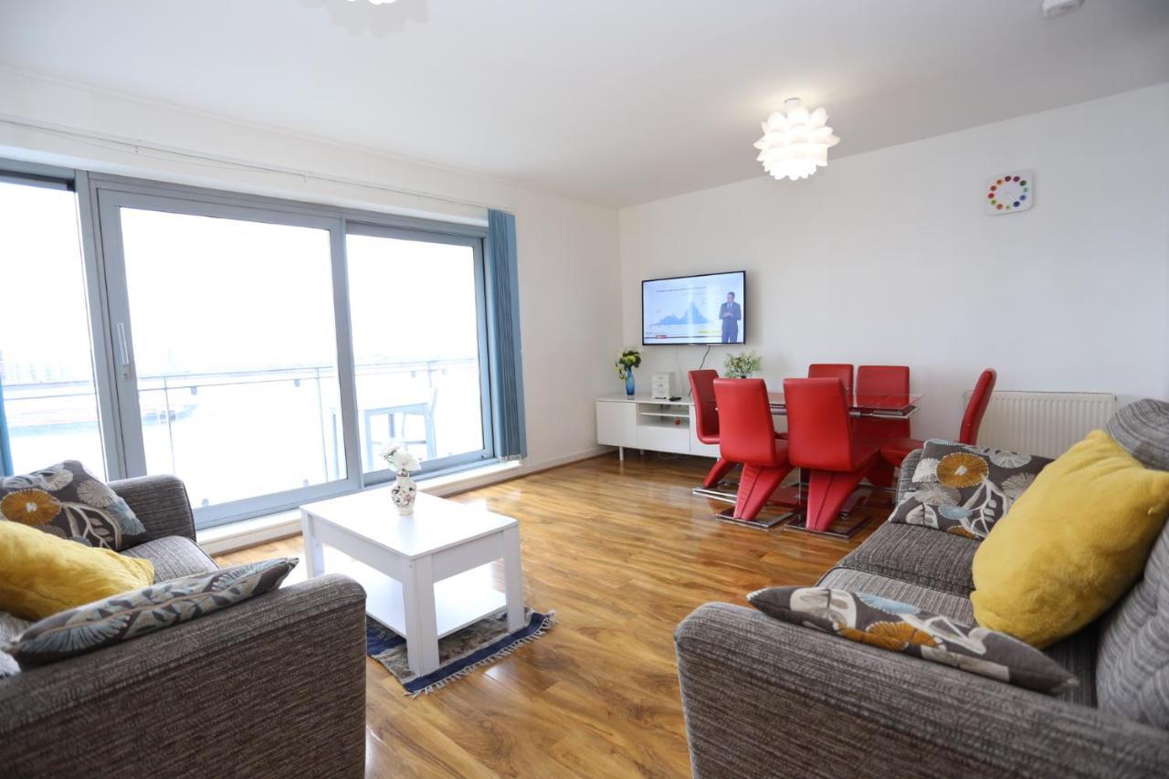 Lovely 2 Bed 2 Toilet Hill House River View Apartment Londra Exterior foto