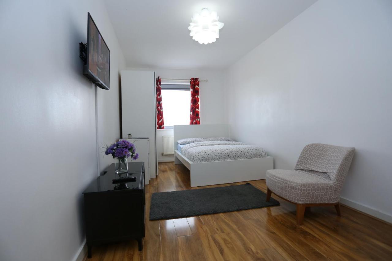 Lovely 2 Bed 2 Toilet Hill House River View Apartment Londra Exterior foto